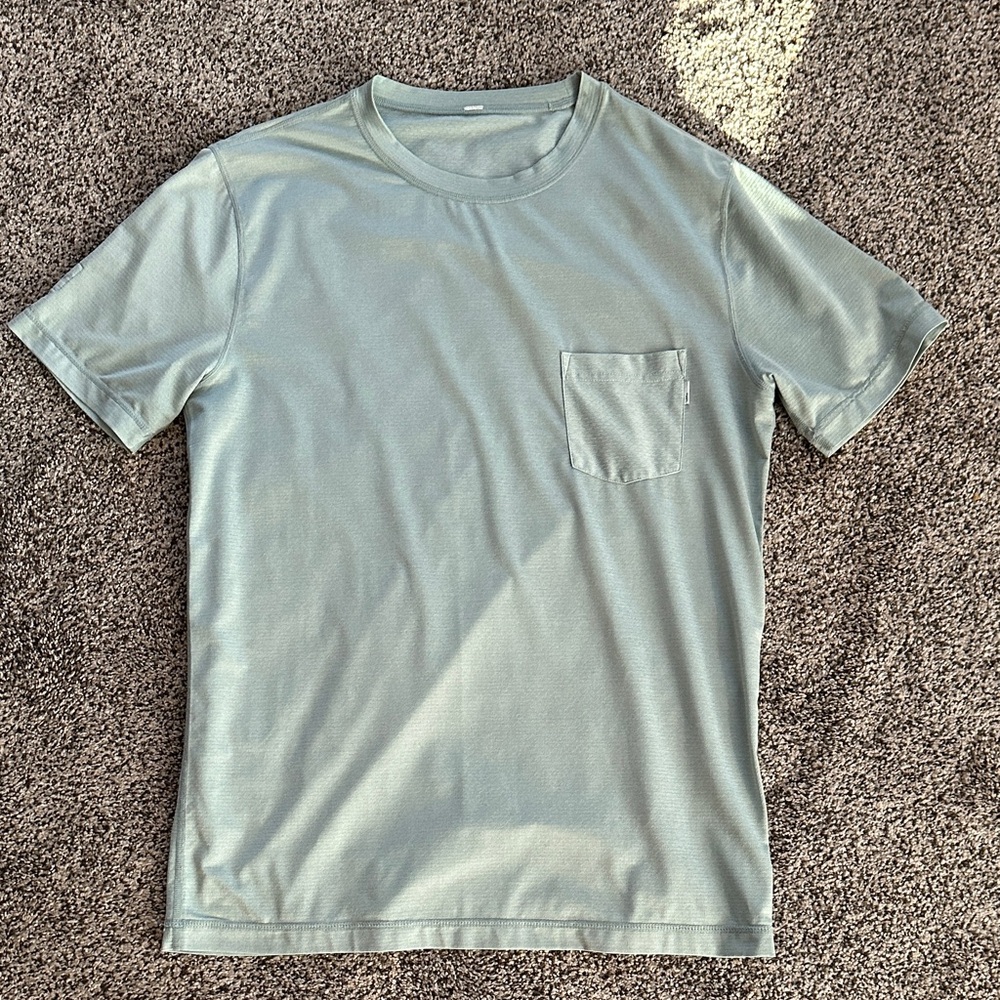 Vuori Men's Light Green T-Shirt
